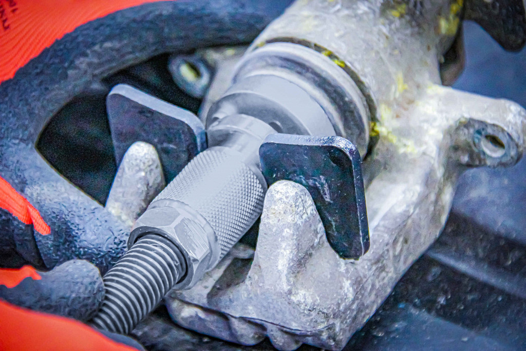 Set orodja za vračanje zavornih batov 50 delni